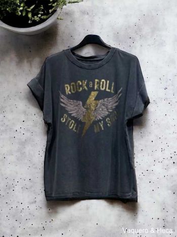 Camiseta-alas-rayo-rock-negra